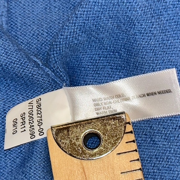 Gap cashmere blend sweater blue medium fall winter holidays back zip preppy - Picture 7 of 9